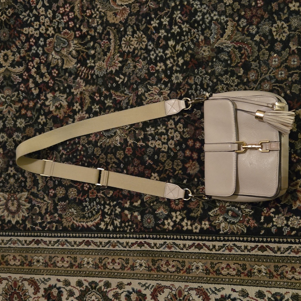 GILI Vintage Bone Leather  Crossbody Bag Adjustable Strap & Tassel